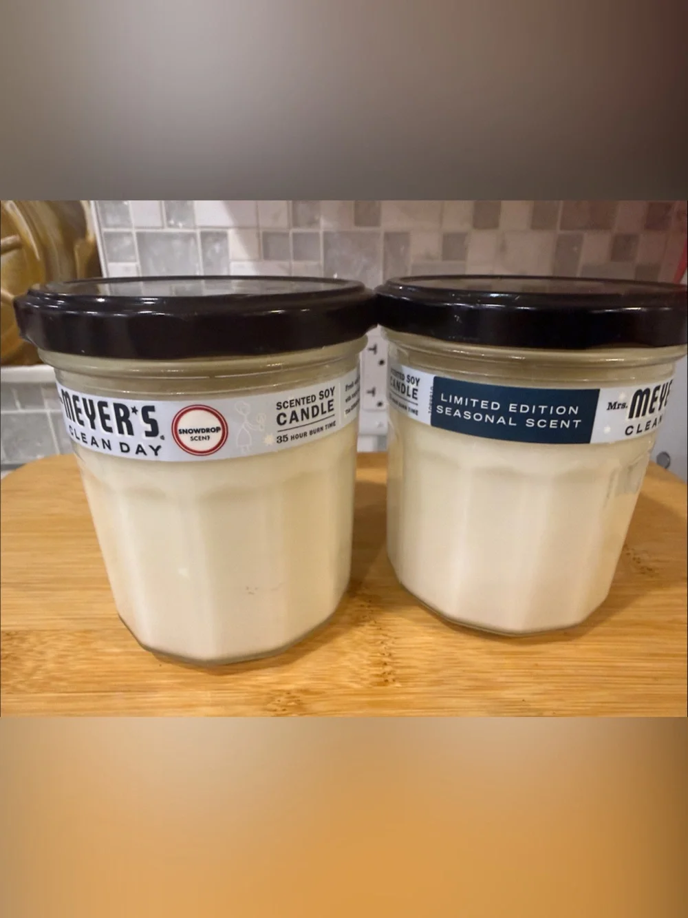 Holiday Soy Candle - Limited Edition Seasonal Scent Snow Drop